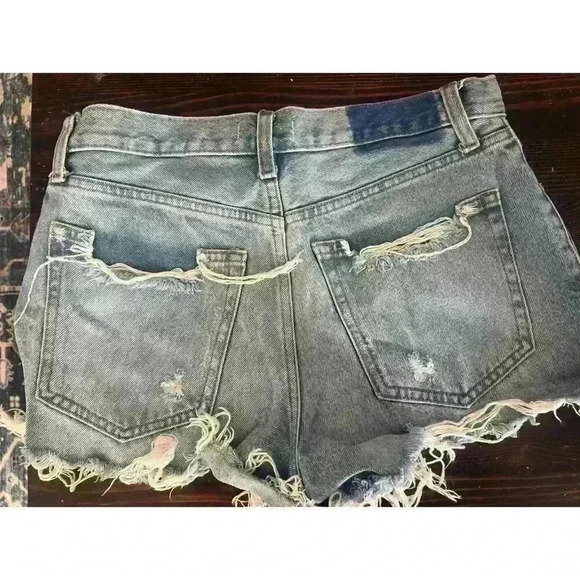 Abercrombie and Fitch Women's Denim shorts Size 6 - Picture 2 of 3